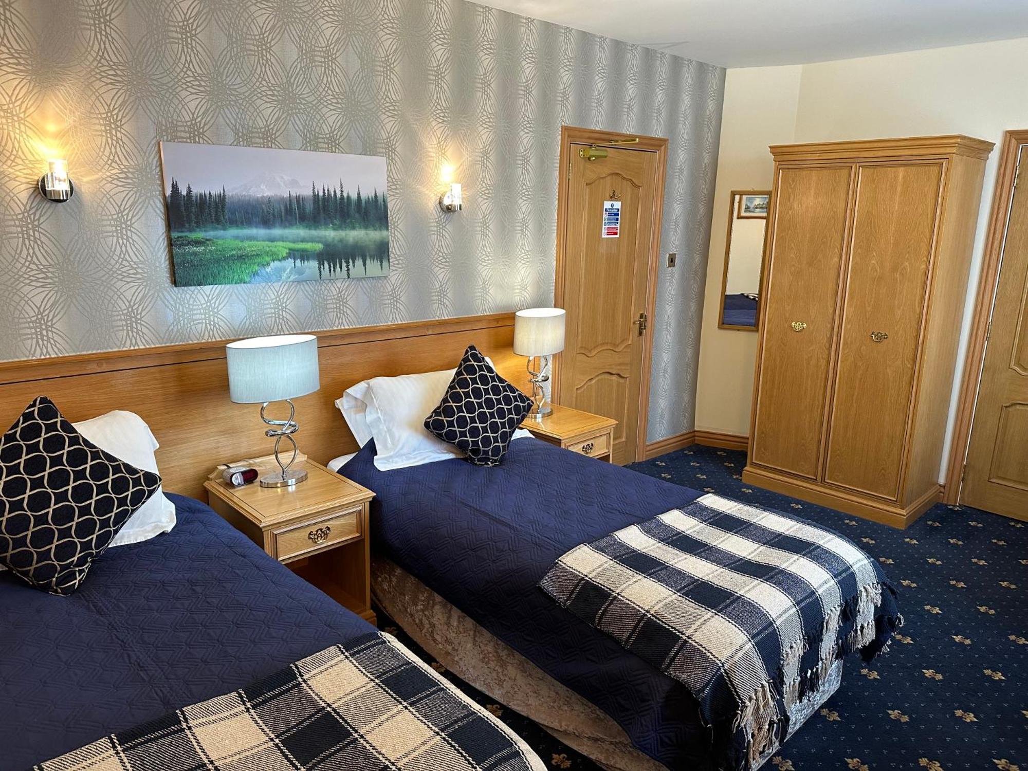 The Glen Hotel Newtonmore Esterno foto